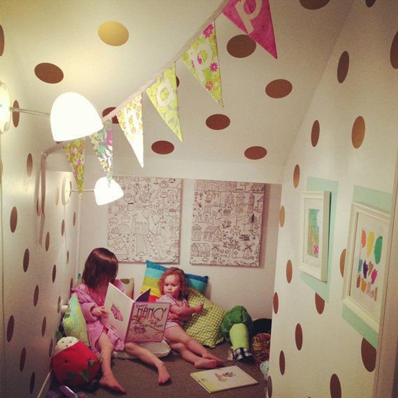 Gold polka Dots Wall Sticker Wall Art Decals Removable Kids Children Room home decoration Golden DIY Dot Stickers Home Decor - HomDe